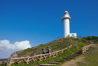 石垣島の最西端にある御神崎の灯台